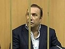 Простой арестант Виктор Батурин: поселился в "элитной" камере и заказывает в СИЗО обеды из ресторана