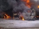 В Перми рядом с АЗС горят пять бензовозов