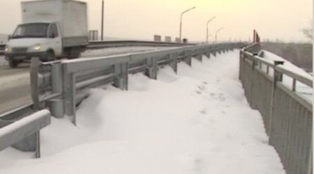 Как в Первоуральске пешеходы преодолевают Талицкий мост?