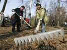 Работники ОАО «ПНТЗ» очистили Первоуральск от мусора