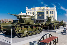 Ветераны ПНТЗ посетили музей военной техники