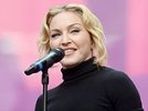 От Мадонны до автора "50 оттенков серого": рейтинг самых финансово успешных звезд