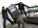 Два банкомата вырвали автотросом из холла банка в Москве