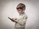 Использование планшетов наносит вред здоровью детей