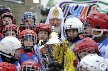Красная площадь примет детский турнир по хоккею с мячом на Кубок Патриарха