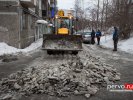Продолжается очистка дворов от снега, организованная депутатами Первоуральской городской Думы