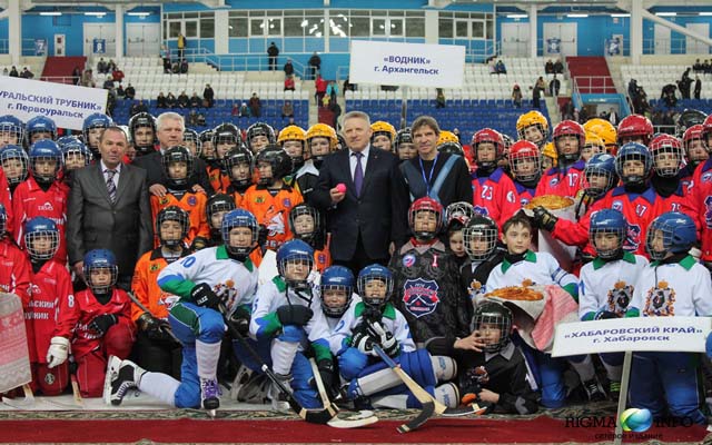 В Хабаровске открылись Всероссийские соревнования по хоккею с мячом клуба «Плетеный мяч»