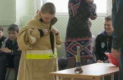 Огнеборцы Первоуральска наблюдали за спортивными соревнованиями школьников