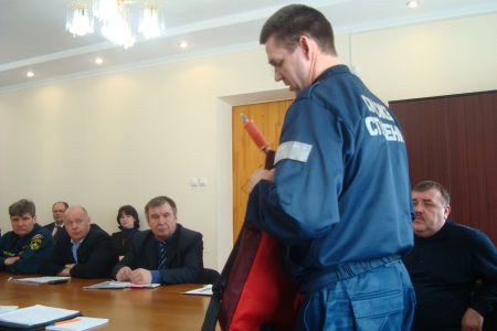 Главы свердловских муниципалитетов в Первоуральске учились тушить лесные пожары