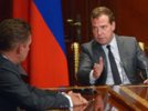 Медведев велел 'Газпрому' с 13 мая перевести Украину на авансовую плату за российский газ