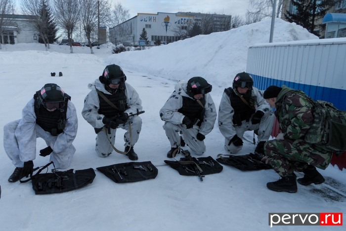 В Первоуральске прошли соревнования среди штурмовых отделений ГУФСИН