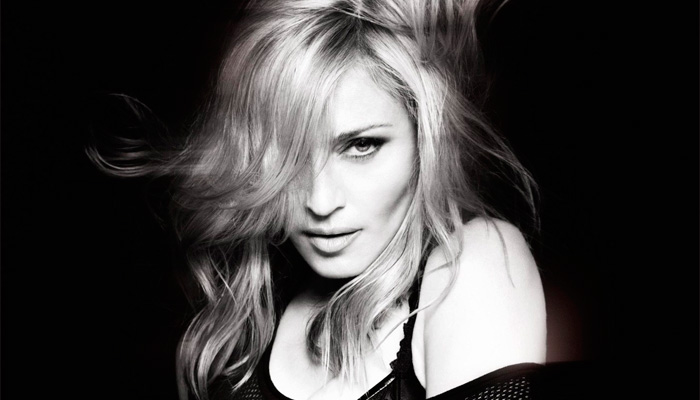Билеты на шоу Мадонны в Париже распродали «за пять минут»