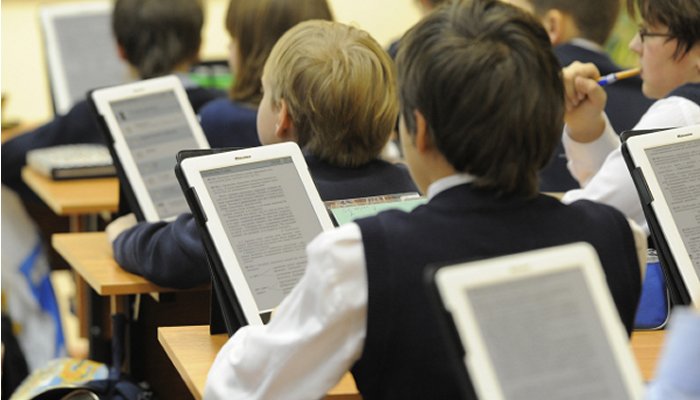 С 1 сентября в школах Первоуральска могут появятся электронные учебники