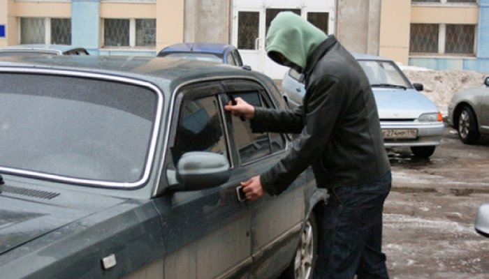 Первоуральские полицейские задержали подозреваемых в кражах автомобильных аккумуляторов