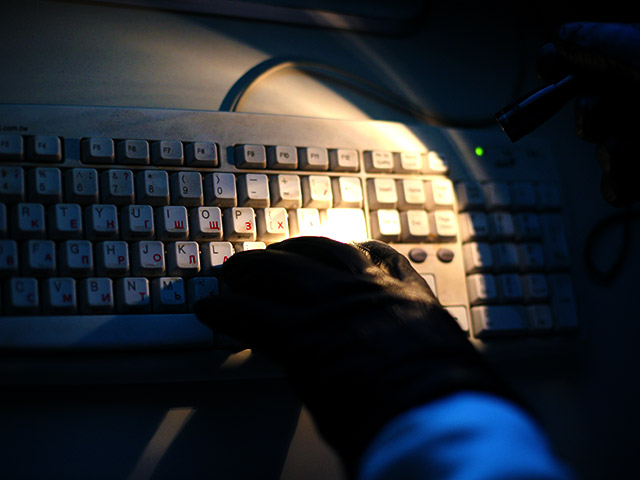 Журналисты узнали о влиянии хакеров на кадровые решения Кремля