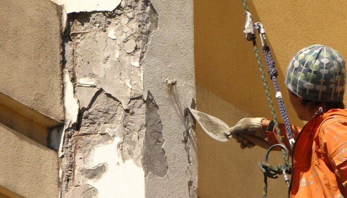 В Первоуральске определился подрядчик, который займется ремонтом домов в центре города