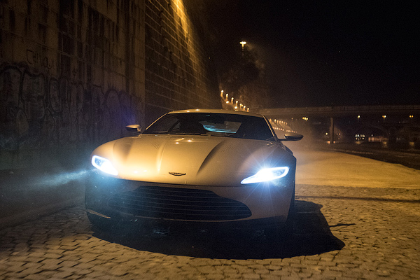 Aston Martin DB10 из нового фильма про Бонда выставят на торги