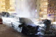 В Первоуральске от короткого замыкание сгорел Mercedes-Benz S-500 В Первоуральске от короткого замыкание сгорел Mercedes-Benz S-500