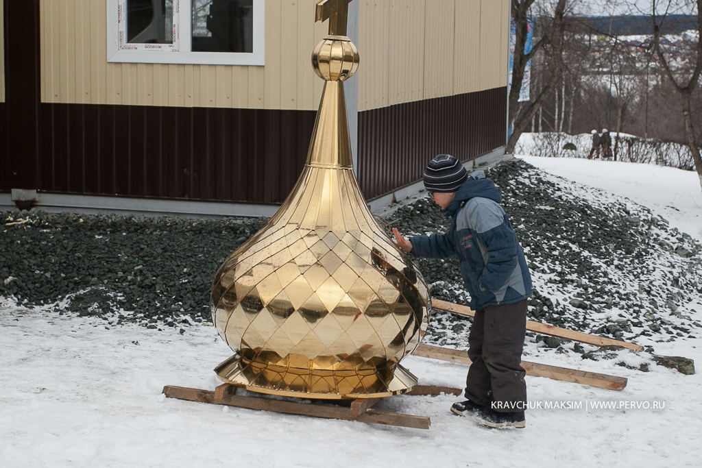 В центре Первоуральска открылся переносной храм