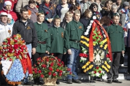 Более 5000 первоуральцев встали в ряды «Бессмертного полка» Более 5000 первоуральцев встали в ряды «Бессмертного полка»