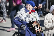 Более 5000 первоуральцев встали в ряды «Бессмертного полка» Более 5000 первоуральцев встали в ряды «Бессмертного полка»