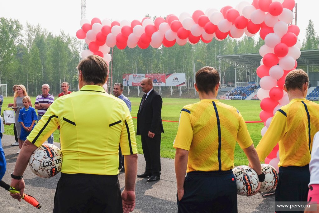 В Первоуральске открылся новый стадион