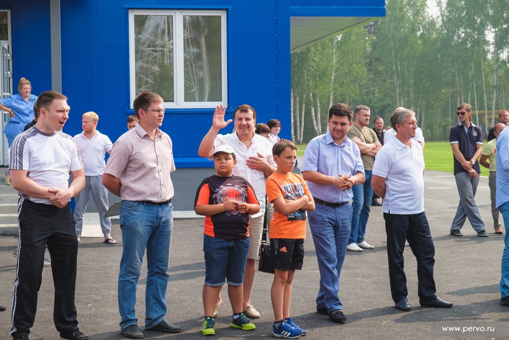 В Первоуральске открылся новый стадион