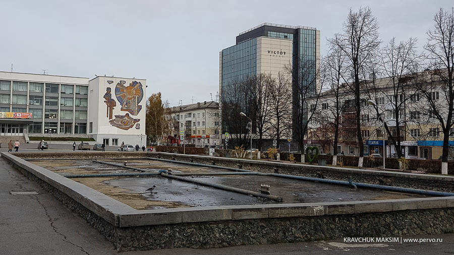 В Первоуральске фонтан отправили в зимнюю спячку