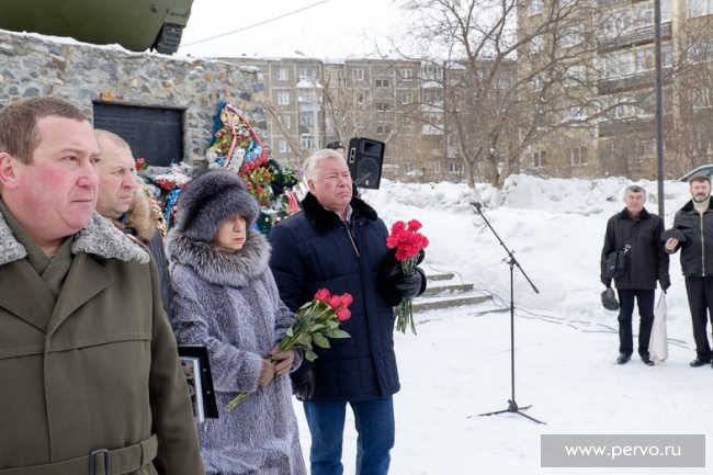 В Первоуральске прошел митинг, посвященный дню памяти российских воинов В Первоуральске прошел митинг, посвященный дню памяти российских воинов