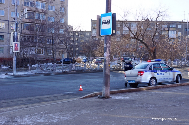 В Первоуральске автоледи совершила наезд на несовершеннолетнюю девочку В Первоуральске автоледи совершила наезд на несовершеннолетнюю девочку