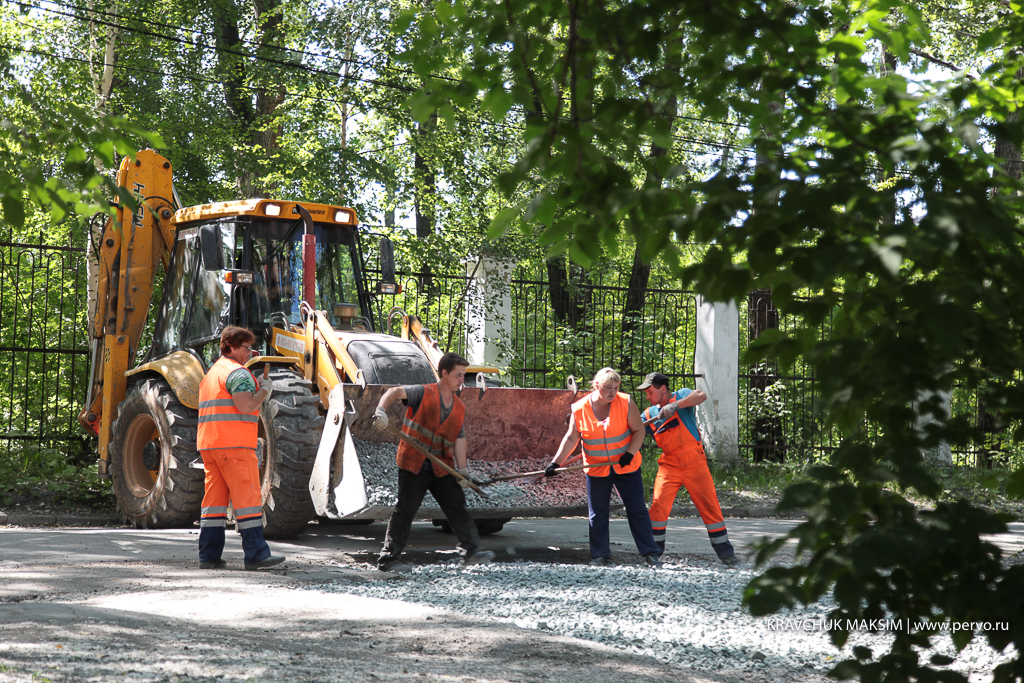 В городе отремонтировали 8 300 квадратных метров дорог