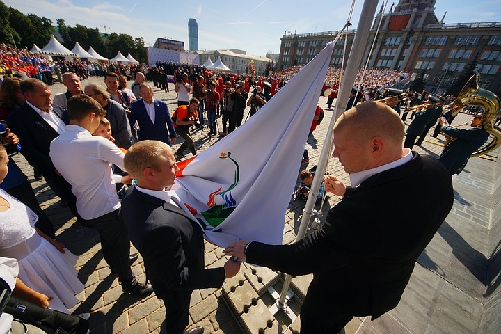 Флаг за миллион взовьется в Екатеринбурге