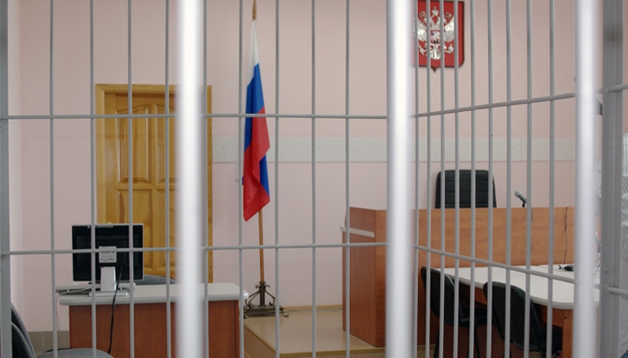 Сотрудница первоуральской турфирмы не смогла скрыться от обманутых клиентов
