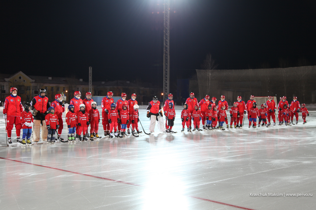 Новый хоккейный сезон в Первоуральске открыли с размахом