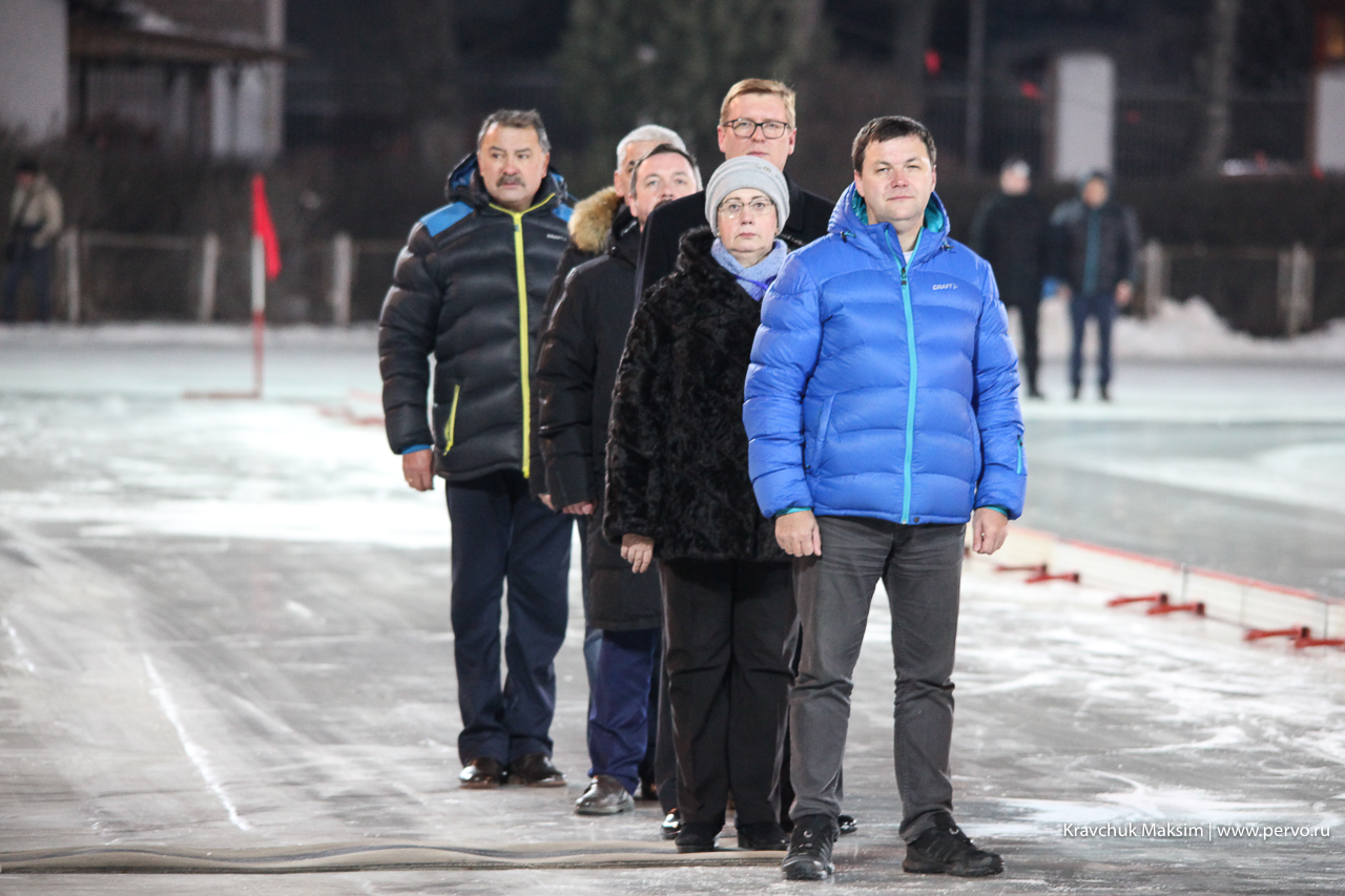 Новый хоккейный сезон в Первоуральске открыли с размахом