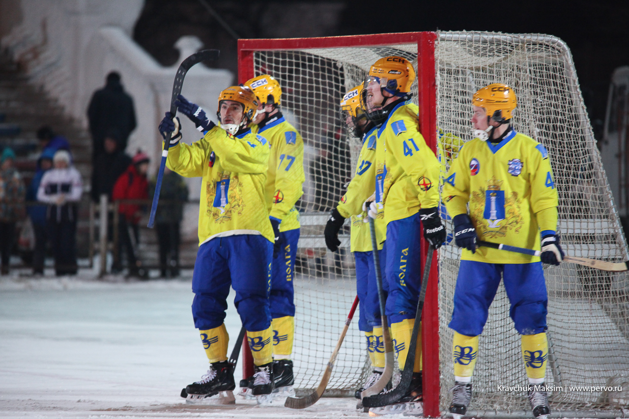 Новый хоккейный сезон в Первоуральске открыли с размахом