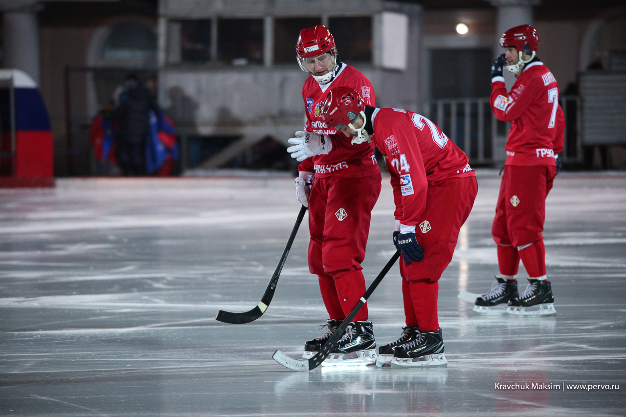 Новый хоккейный сезон в Первоуральске открыли с размахом