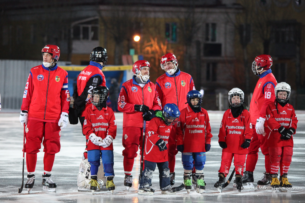Новый хоккейный сезон в Первоуральске открыли с размахом