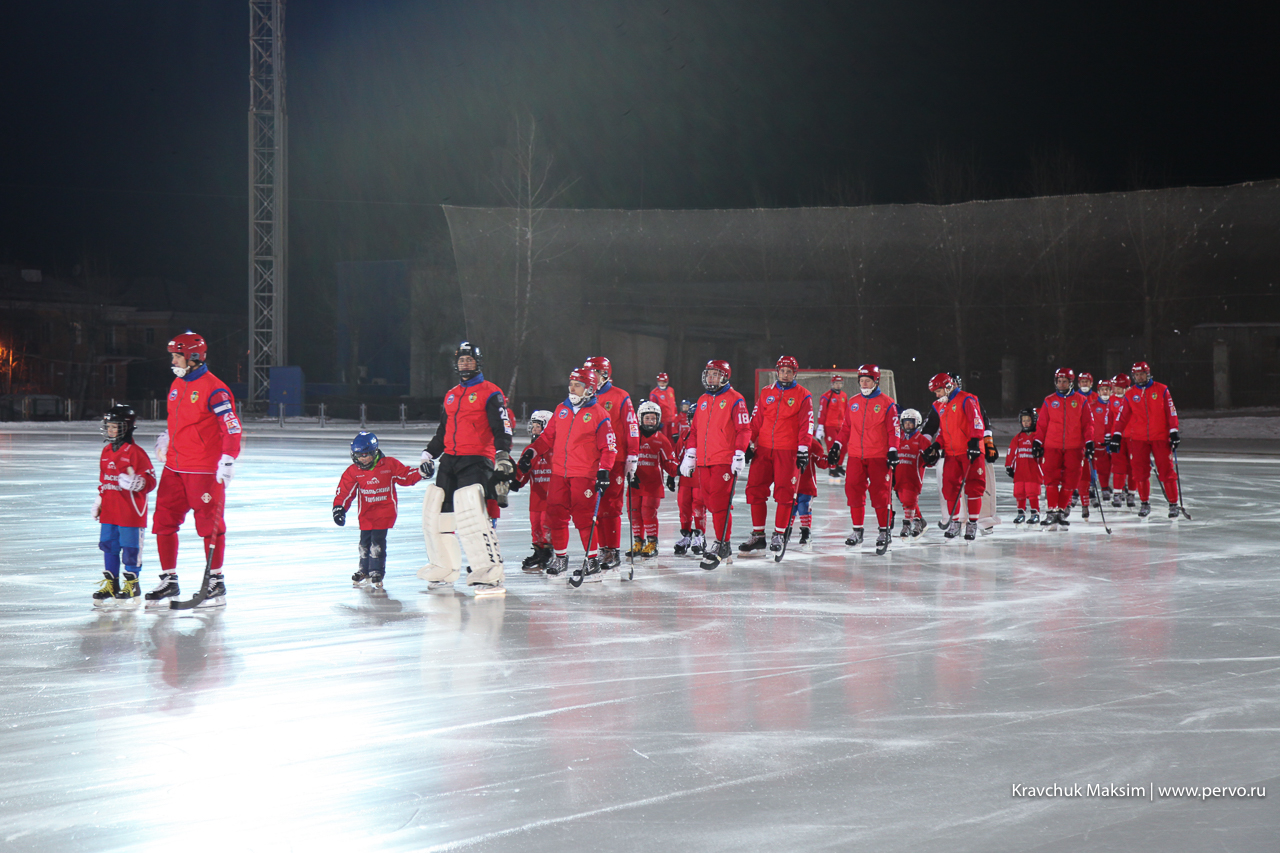 Новый хоккейный сезон в Первоуральске открыли с размахом