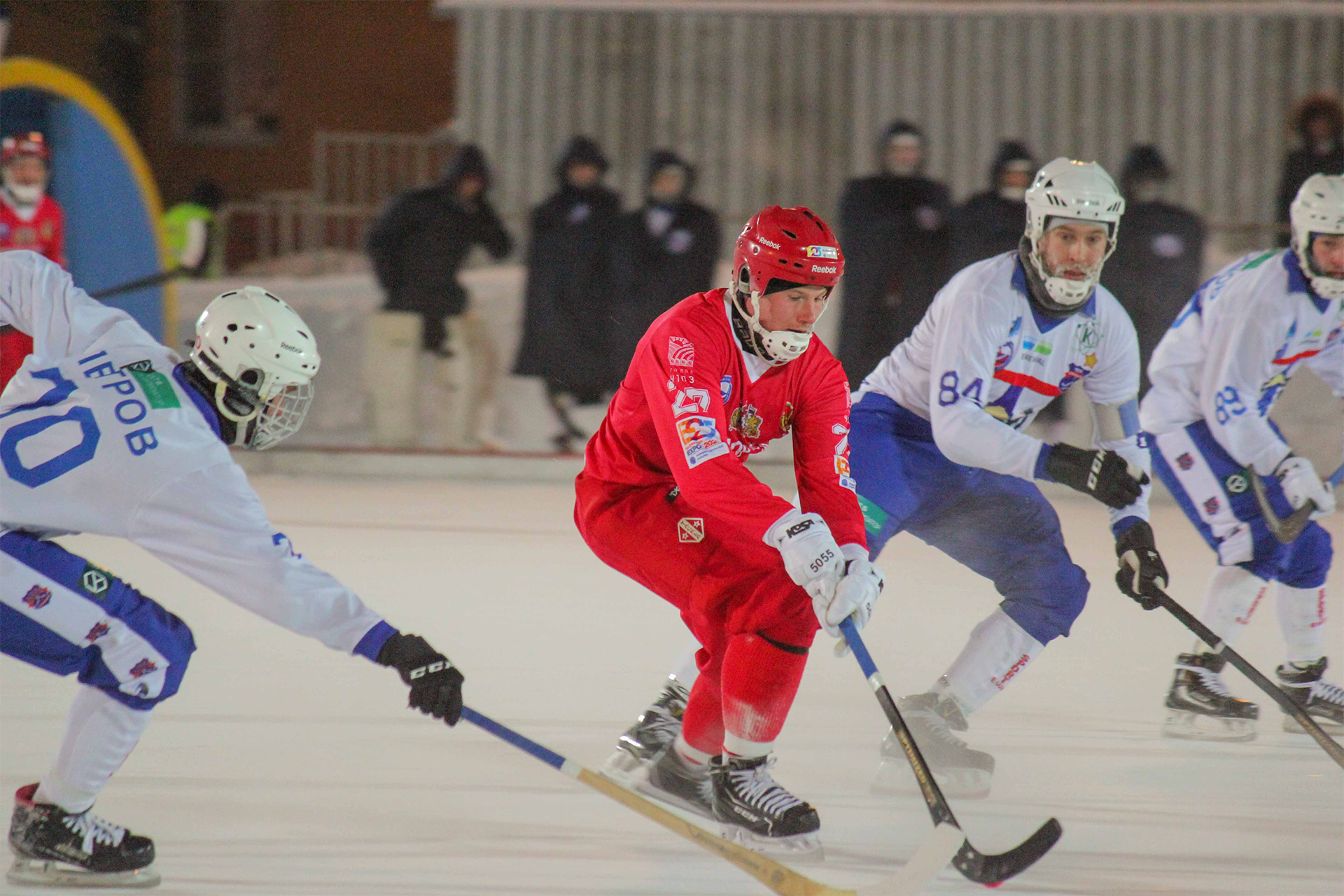 «Уральский трубник» выиграл на своём льду у «Сибсельмаша»