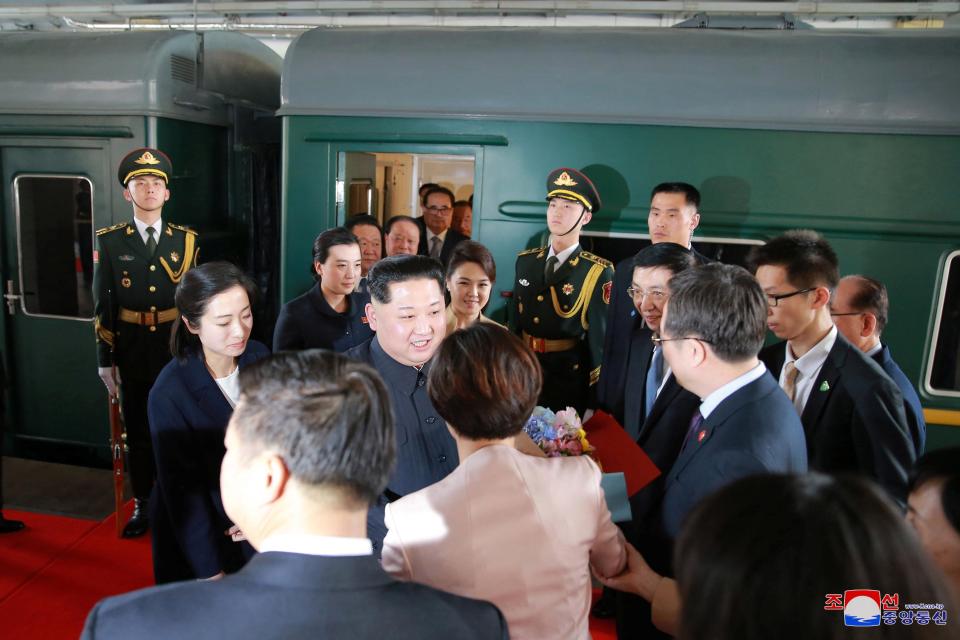 Ким Чен Ын прибыл во Вьетнам на бронепоезде