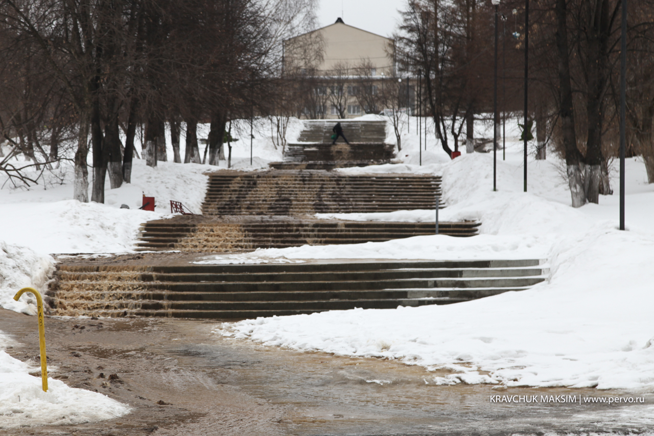 В Международный день рек в Первоуральске произошел порыв трубопровода