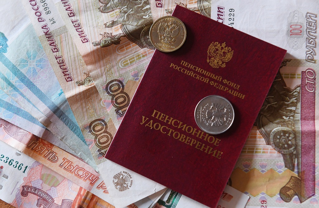 ПФР объяснил, как ветеранам будут выплачивать по 10 тысяч рублей