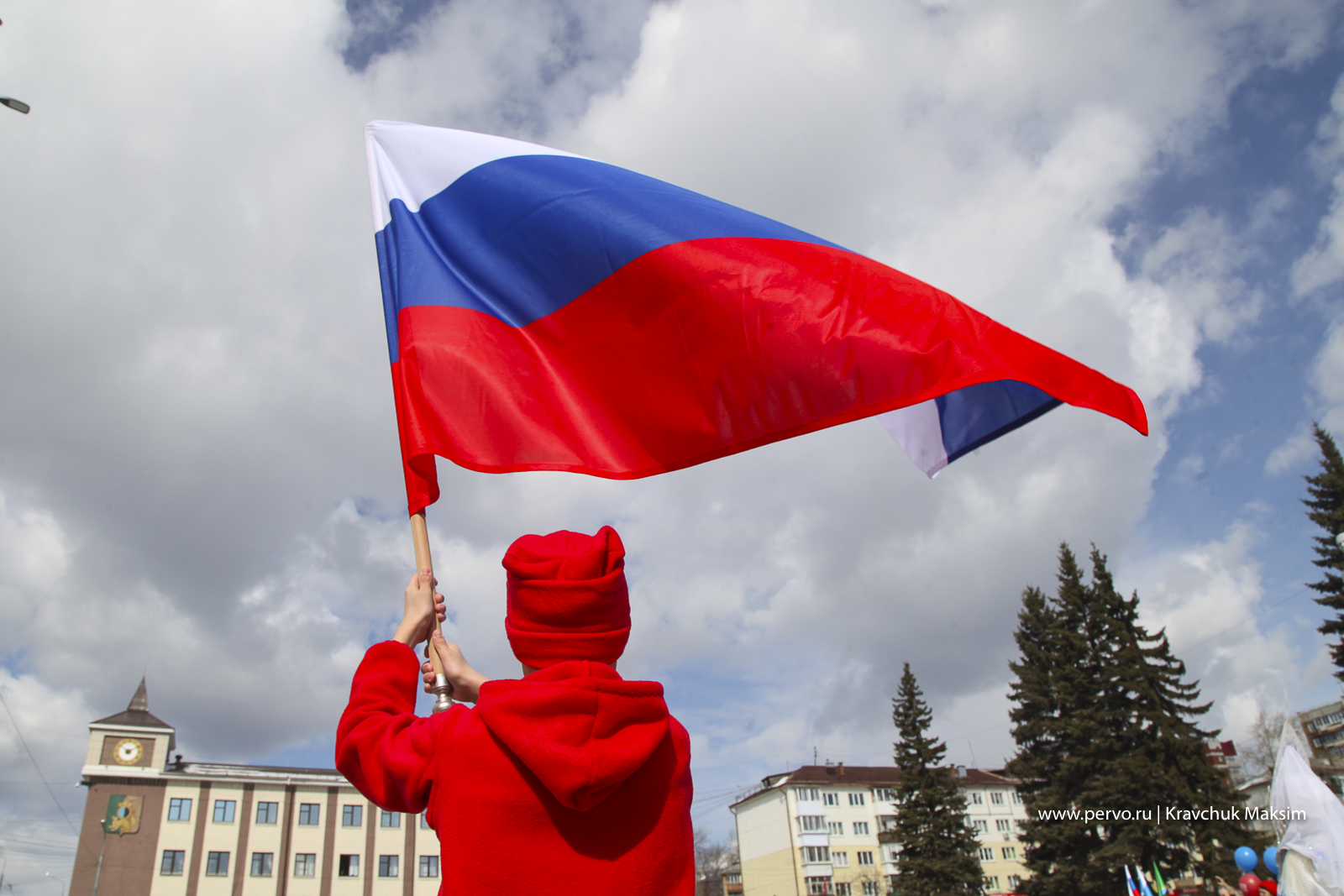 Первоуральцам напомнили о следующих длинных выходных