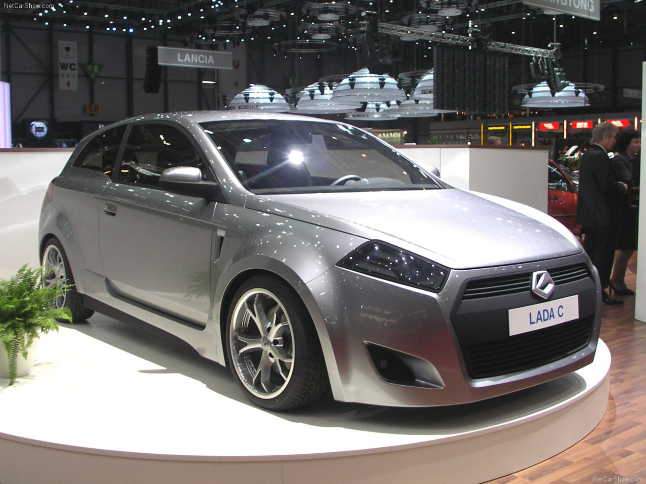 Компания АвтоВАЗ напомнила о забытом проекте Lada С