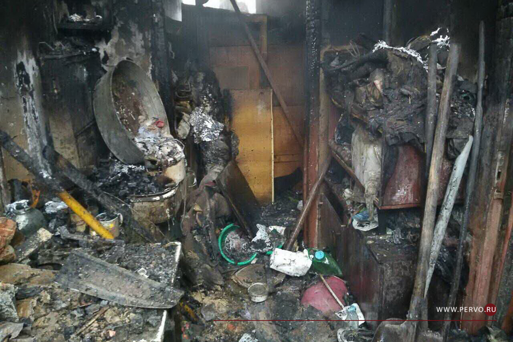 В Первоуральске в многоэтажном доме загорелся подвал