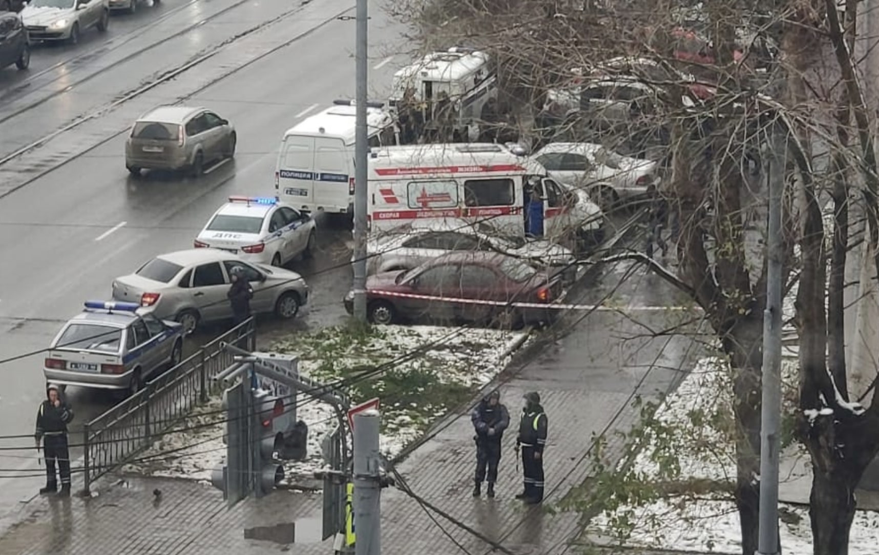 Посетитель банка в Екатеринбурге застрелен при ограблении