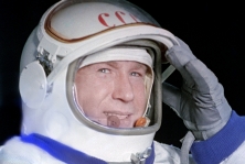 Победивший пустоту: умер космонавт Алексей Леонов