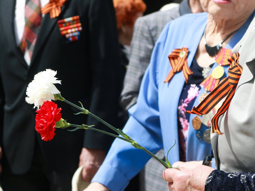 Группа ЧТПЗ поздравляет ветеранов с Днем Победы