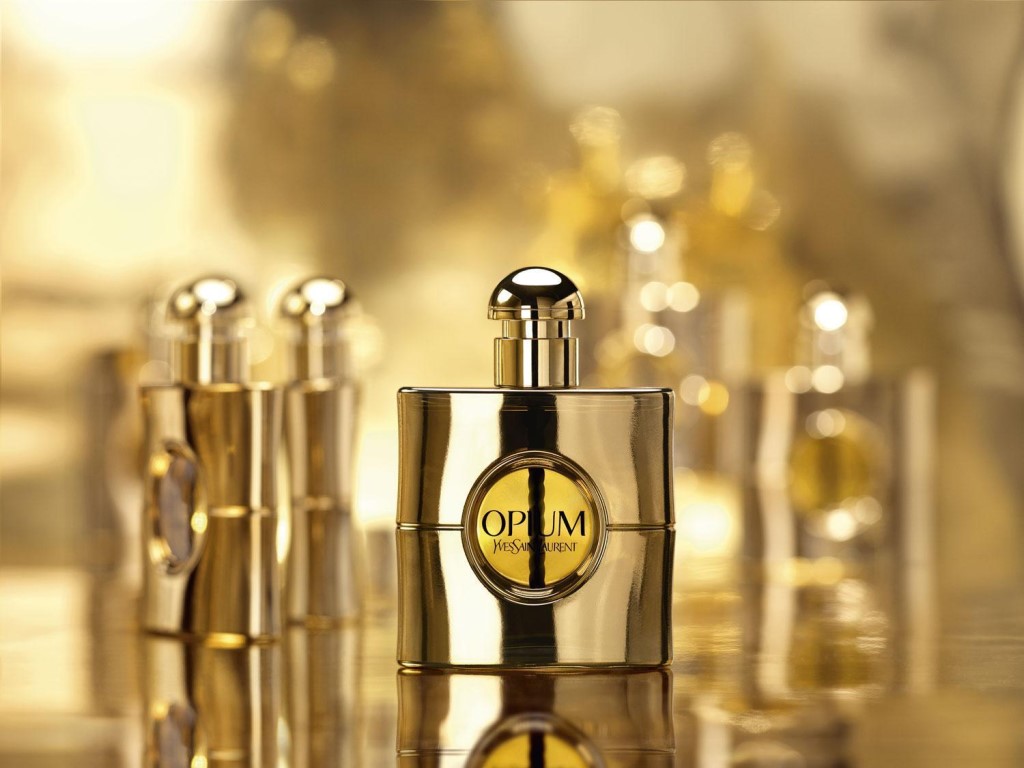 Opium от Yves Saint Laurent – феерия соблазнения и эротизма